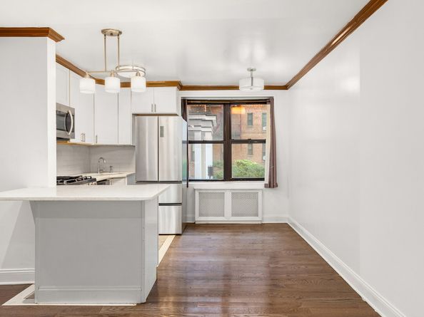 88-10 34th Avenue 1H, Queens NY 11372