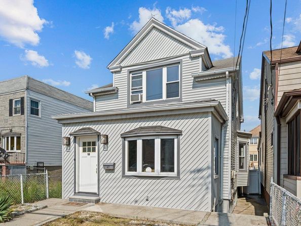 916 Clarence Avenue, Bronx NY 10465
