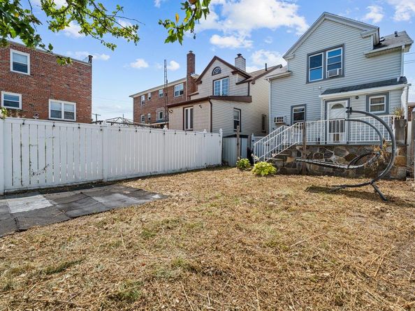 916 Clarence Avenue, Bronx NY 10465