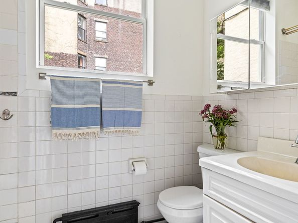 110 Clinton Avenue 1C, Brooklyn NY 11205