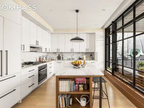 25 Park Row 29A, New York NY 10038