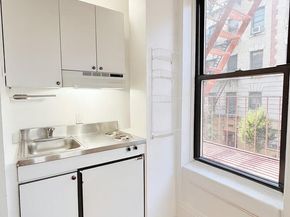 22 Cornelia Street 7, New York NY 10014