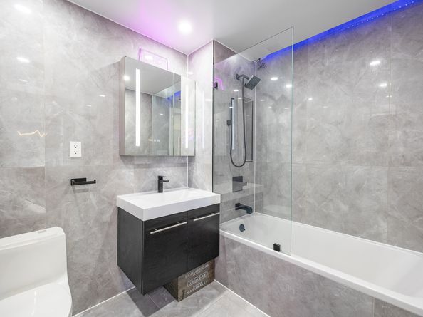 14-54 31st Avenue 7A, Queens NY 11106