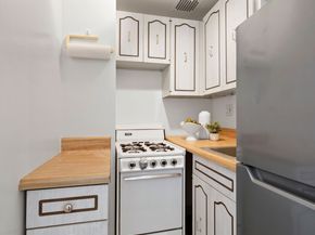 225 Central Park W 919, New York NY 10024
