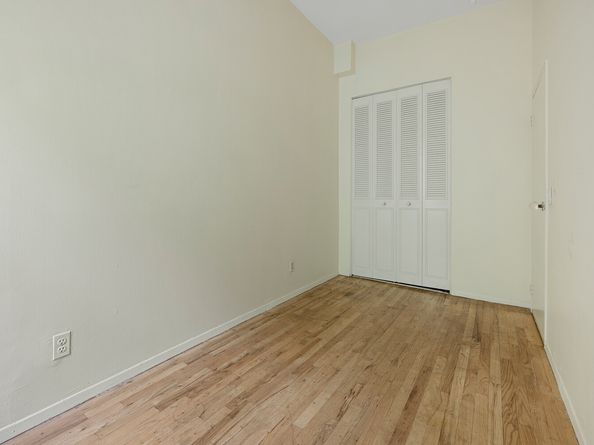 359 West 30th Street 2B, New York NY 10001