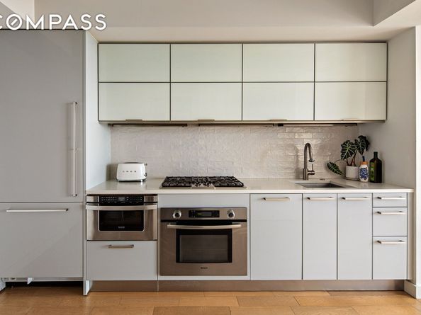 22 North 6th Street 24F, Brooklyn NY 11249