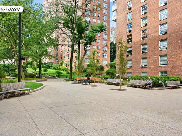80 La Salle Street 12B, New York NY 10027