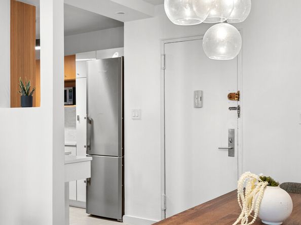 100 West 12th Street 2D, New York NY 10011