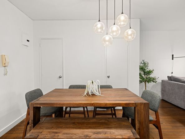 100 West 12th Street 2D, New York NY 10011