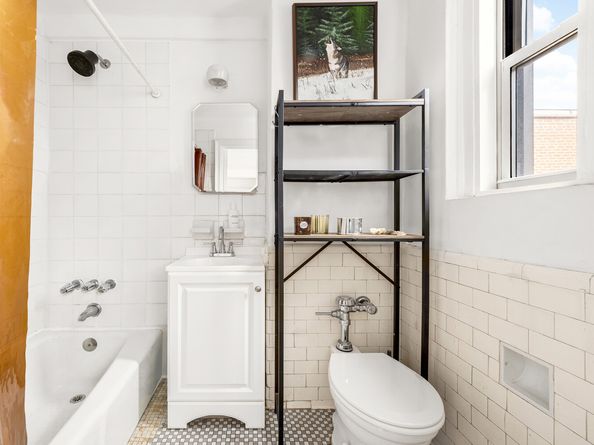 70 Remsen Street 7J, Brooklyn NY 11201