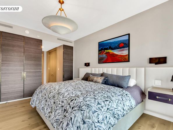 200 East 21st Street 12C, New York NY 10010