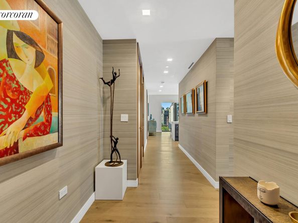 200 East 21st Street 12C, New York NY 10010