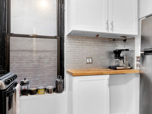 993 Amsterdam Avenue 4B, New York NY 10025
