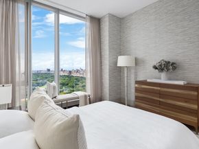 217 West 57th Street 35B, New York NY 10019