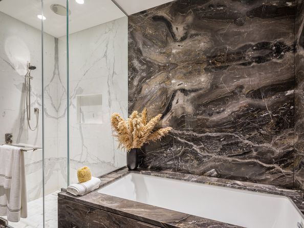 217 West 57th Street 35B, New York NY 10019
