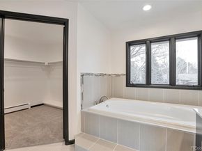 Undisclosed Address #2837939, Aurora CO 80015