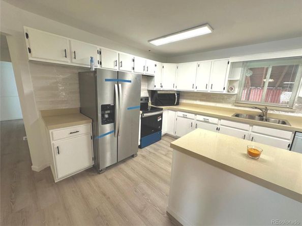 423 Empire Street, Aurora CO 80010