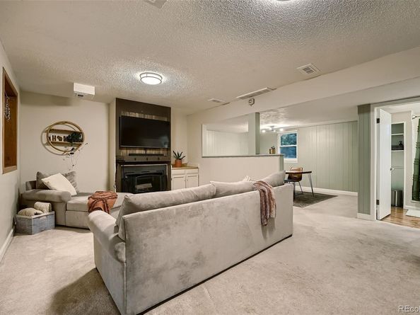 932 S Miller Street, Lakewood CO 80226