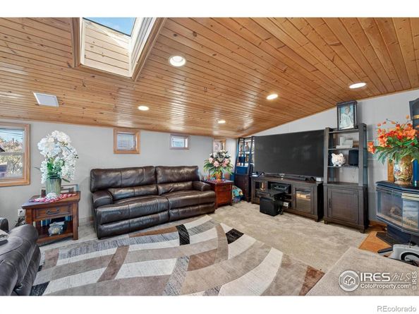 351 S Peoria Circle, Aurora CO 80012