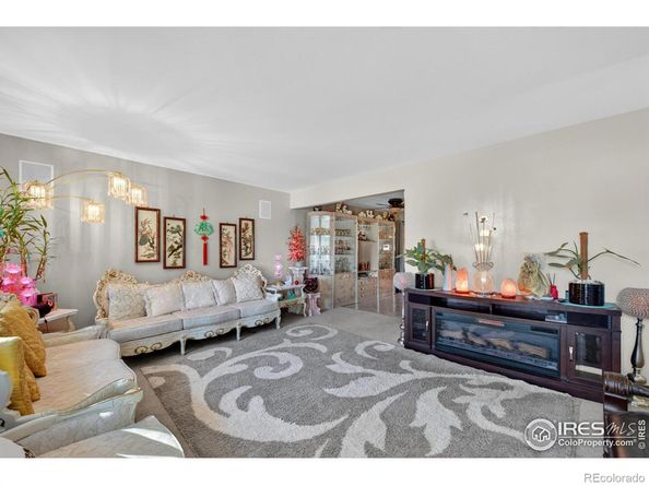 351 S Peoria Circle, Aurora CO 80012