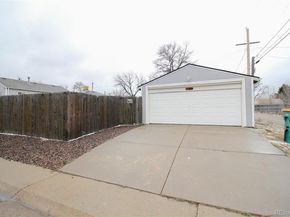 2097 Hanover Street, Aurora CO 80010
