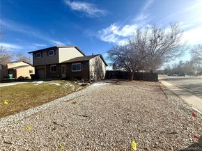 752 Lewiston Street, Aurora CO 80011