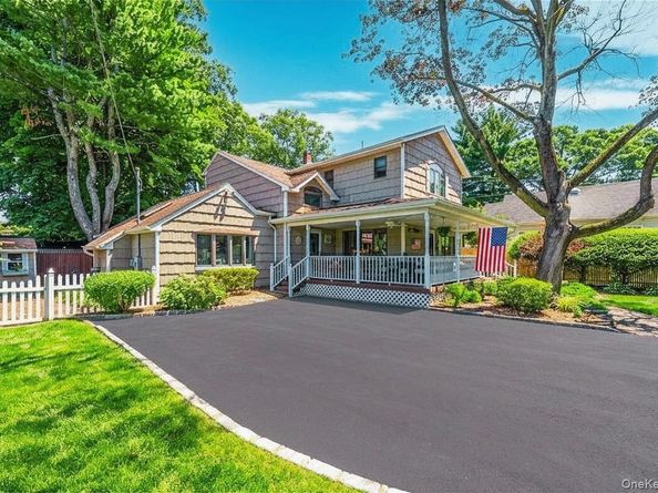 24 Luther Place, Huntington Station NY 11746