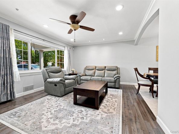 1230 Parkwood Drive, Merrick NY 11566