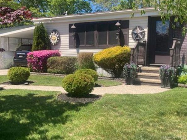 1661 Old Country Road 383, Riverhead NY 11901