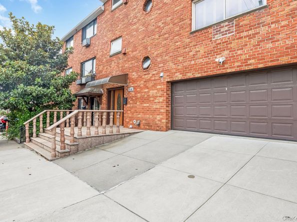 58-30 75th Street, Middle Village NY 11379