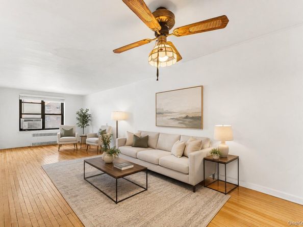 87-40 Francis Lewis Boulevard 42B, Queens Village NY 11427