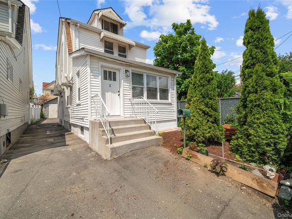 11422 212th Street, Cambria Heights NY 11411