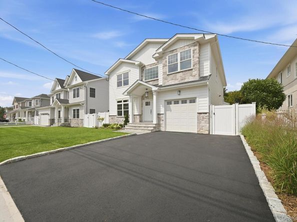 1586 Maeder Avenue, Merrick NY 11566