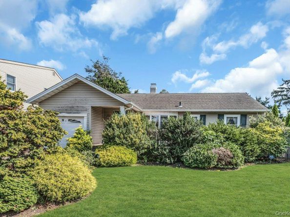 2082 Central Drive N, East Meadow NY 11554