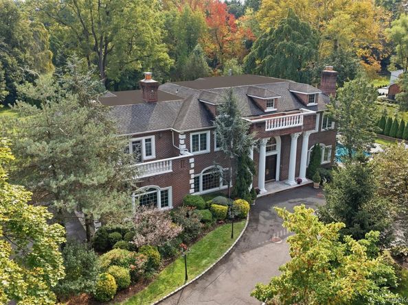 147 Bacon Road, Old Westbury NY 11568