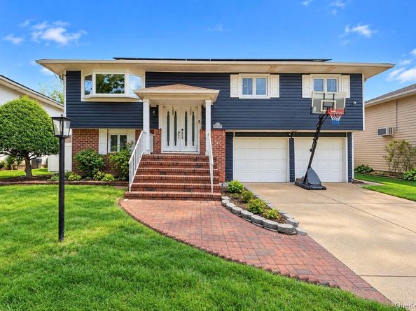 1020 Wood Park Drive, Baldwin NY 11510