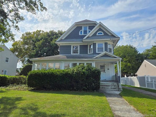 302 Locust Avenue, Freeport NY 11520
