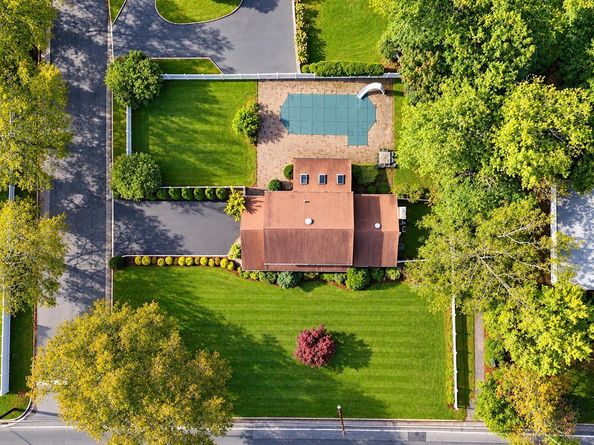 845 Park Avenue, Huntington NY 11743
