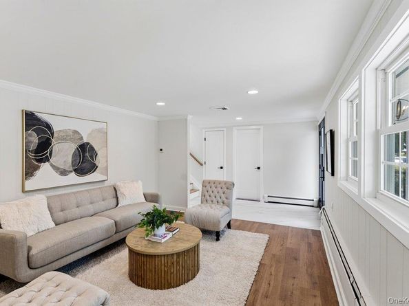 12 E park Drive, Old Bethpage NY 11804