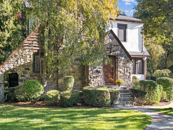 25 Rugby Lane, Scarsdale NY 10583