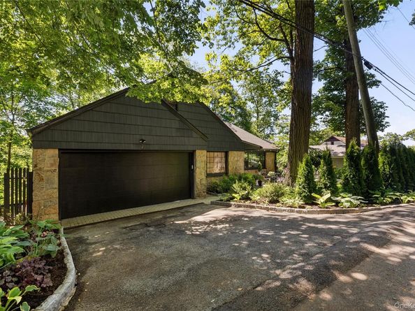2 Sherwood Place, Scarsdale NY 10583