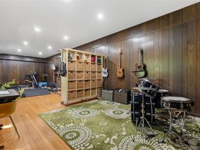 2 Sherwood Place, Scarsdale NY 10583
