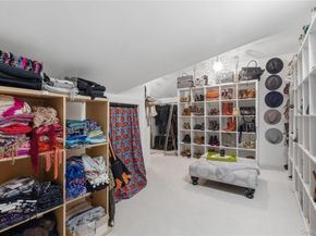 2 Sherwood Place, Scarsdale NY 10583