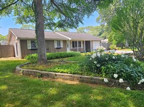 10 Twin Pine Lane, Center Moriches NY 11934