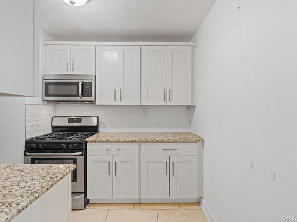 139-15 83rd Avenue 305, Briarwood NY 11435