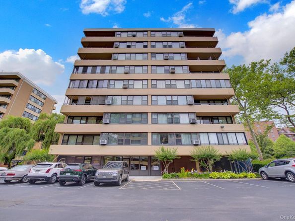 166-10 Powells Cove Boulevard 2C, Whitestone NY 11357