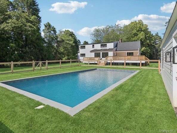 1579 N Sea Road, Southampton NY 11968