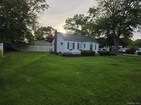 76 Hanrahan Avenue, Farmingville NY 11738
