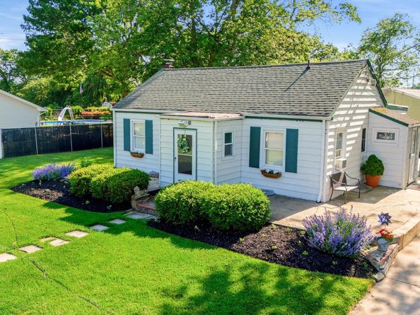 76 Hanrahan Avenue, Farmingville NY 11738