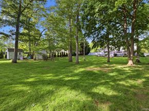 77 N Woods Road, Baiting Hollow NY 11933